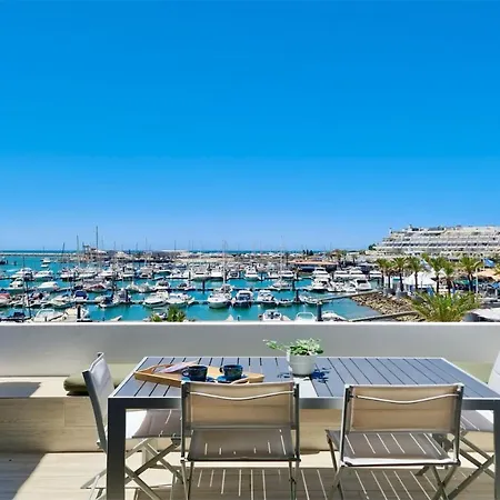 Marina Algarve-cleverdetails, Located On The Marina Close To Main Amenities Appartement
