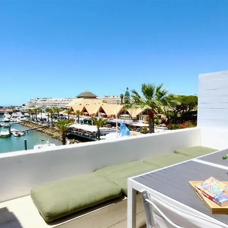Marina Algarve-cleverdetails, Located On The Marina Close To Main Amenities Appartement *