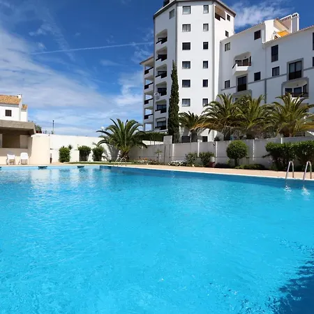 Marina Algarve-cleverdetails, Located On The Marina Close To Main Amenities Appartement